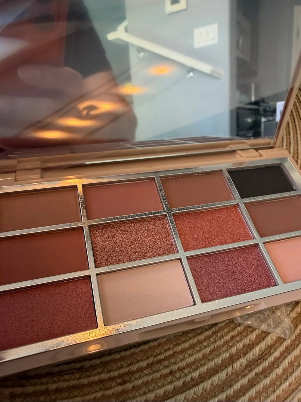 Illuminati Neutral Rose Eyeshadow Palette 12 Soft Pink & Mauve Shades w/ Mirror